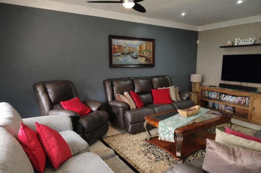 3 Bedroom Property for Sale in Maraldi Estate Free State